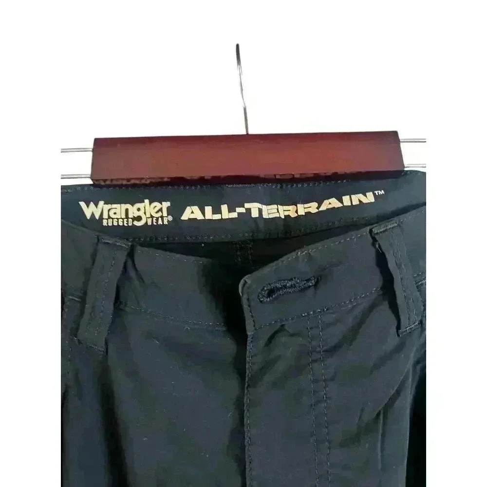 Wrangler Men’s All Terrain Convertible Cargo Pants Black Size 34 X 30 Hiking - Picture 5 of 6